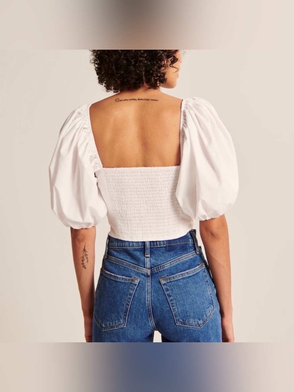 Abercrombie & Fitch White Puff-Sleeve Crop Top with Front Ring Detail - Picture 2 of 8